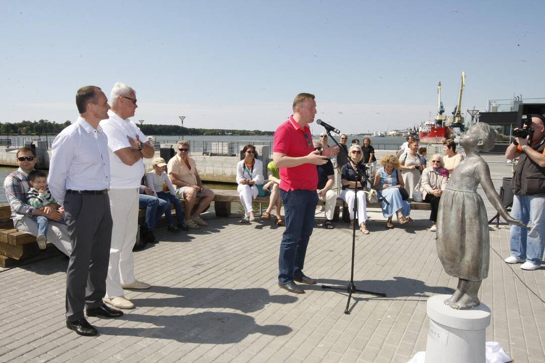 Skulptūros "Bučinys" atidengimas