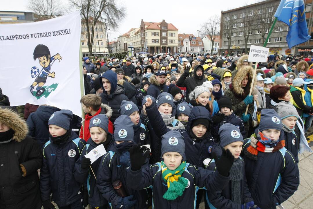 Klaipėdoje suplevėsavo Europos sporto vėliava