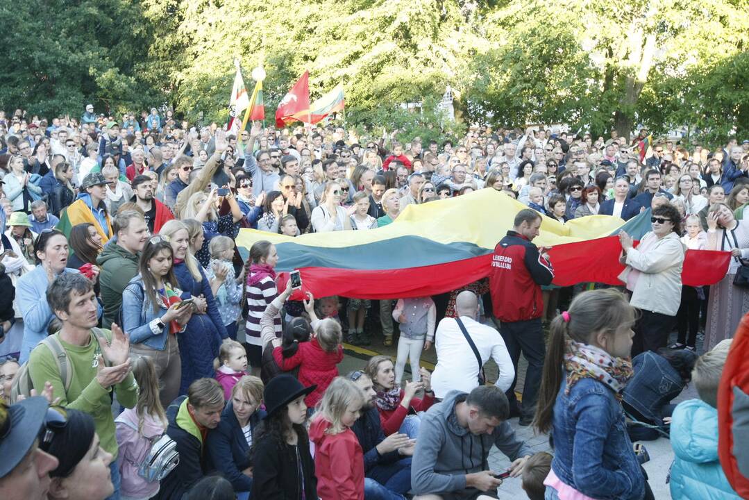 Klaipėdą drebino „Tautiška giesmė“