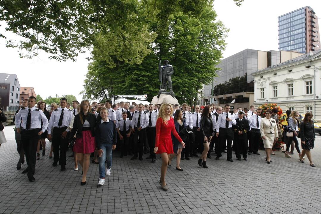 Lietuvos aukštosios jūreivystės mokyklos diplomų įteikimo šventė