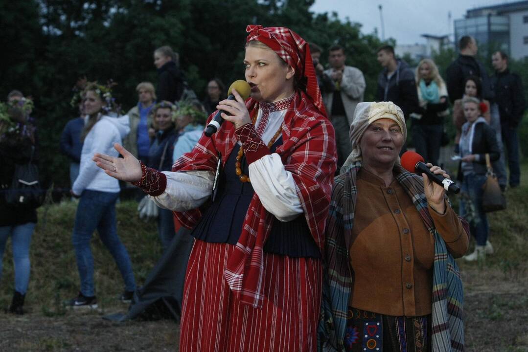 Joninių laužai 