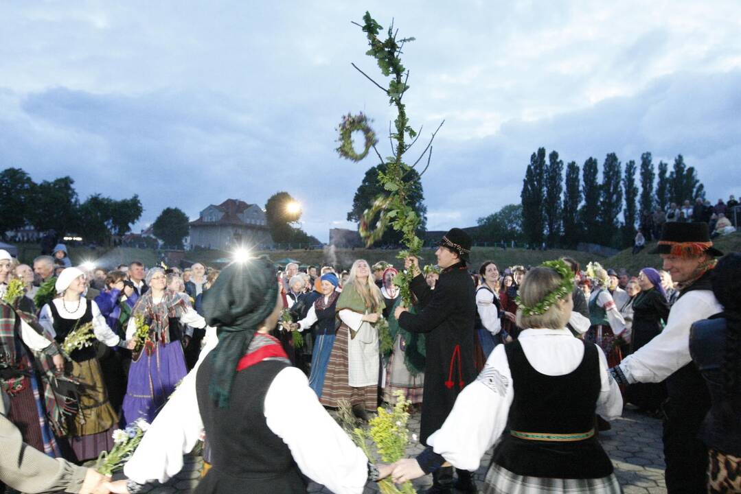 Joninių laužai 