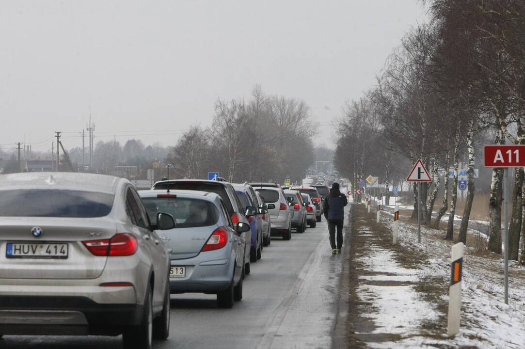 Automobilių eilės į Palangą