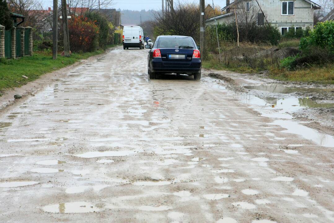 Dėl arimais tapusio kelio Klaipėdos rajone žmonės rengiasi protestui