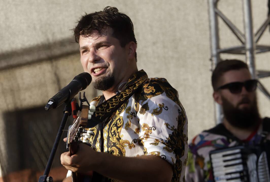 Liepų alėjoje šėlo AKD