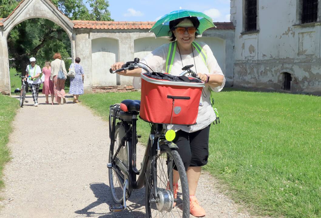 Kauniečiai gelbėjasi nuo karščio