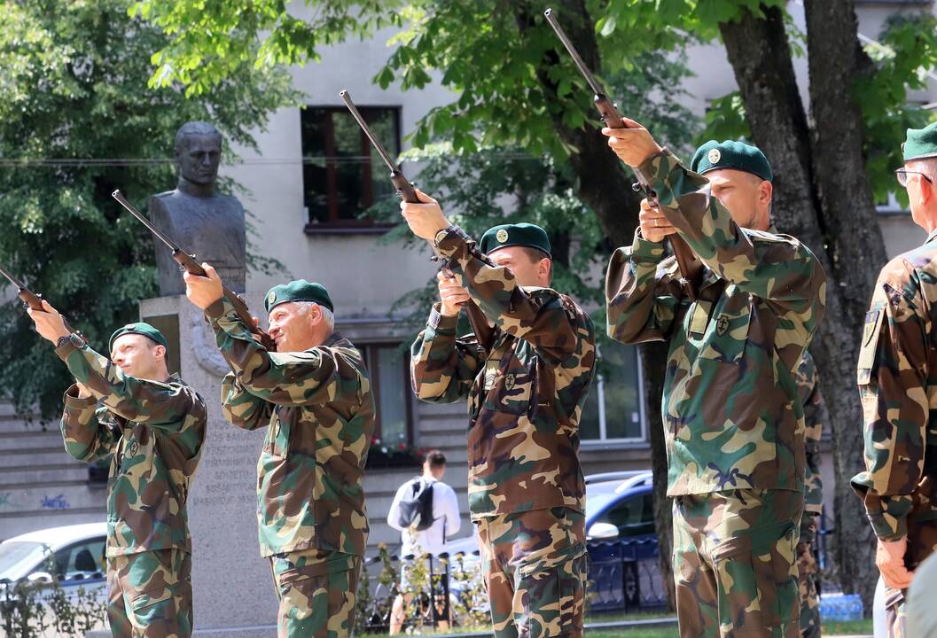 LŠS vadų keitimosi ceremonija