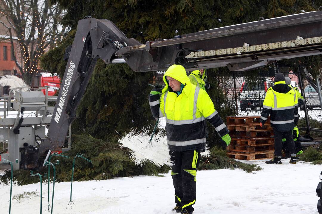 Kaune nupuošta eglutė