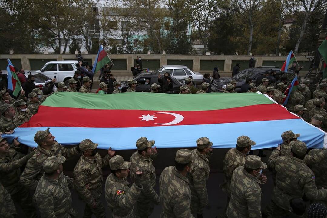 Azerbaidžanas: per kovas Kalnų Karabache žuvo beveik 2 800 šalies karių