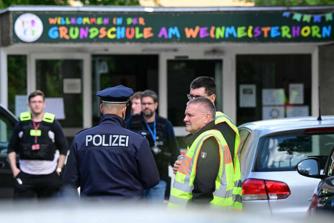 Policija ieško mokykloje klasės draugą padūrusio paauglio