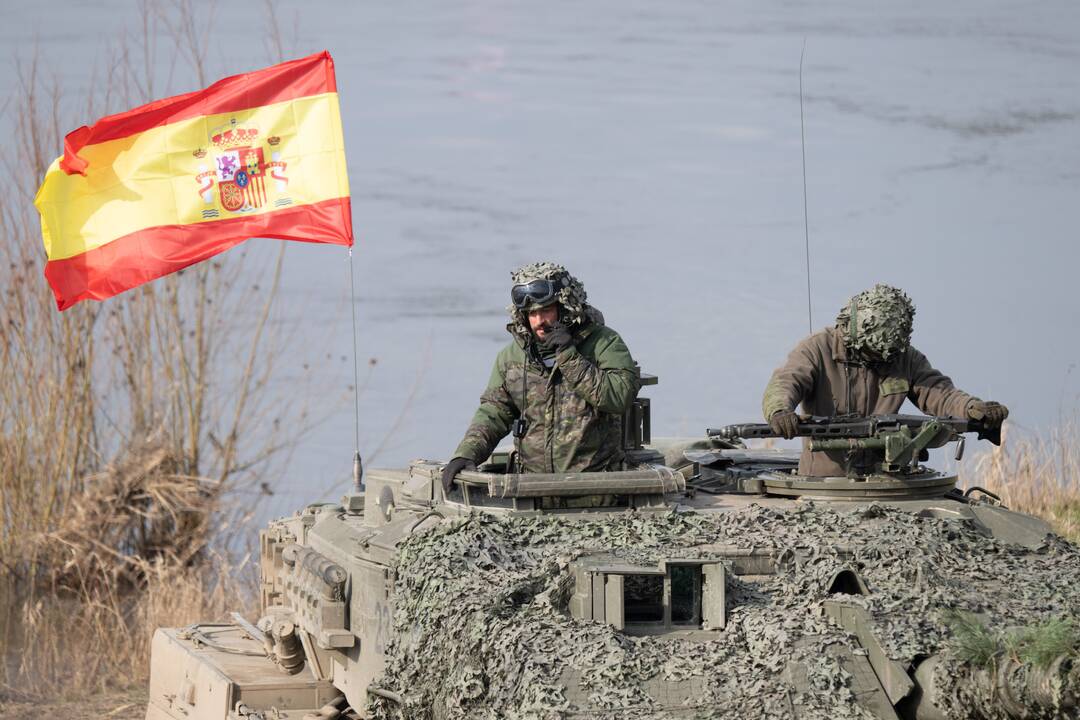 Ispanija: dar per anksti diskutuoti apie karių siuntimą į Ukrainą