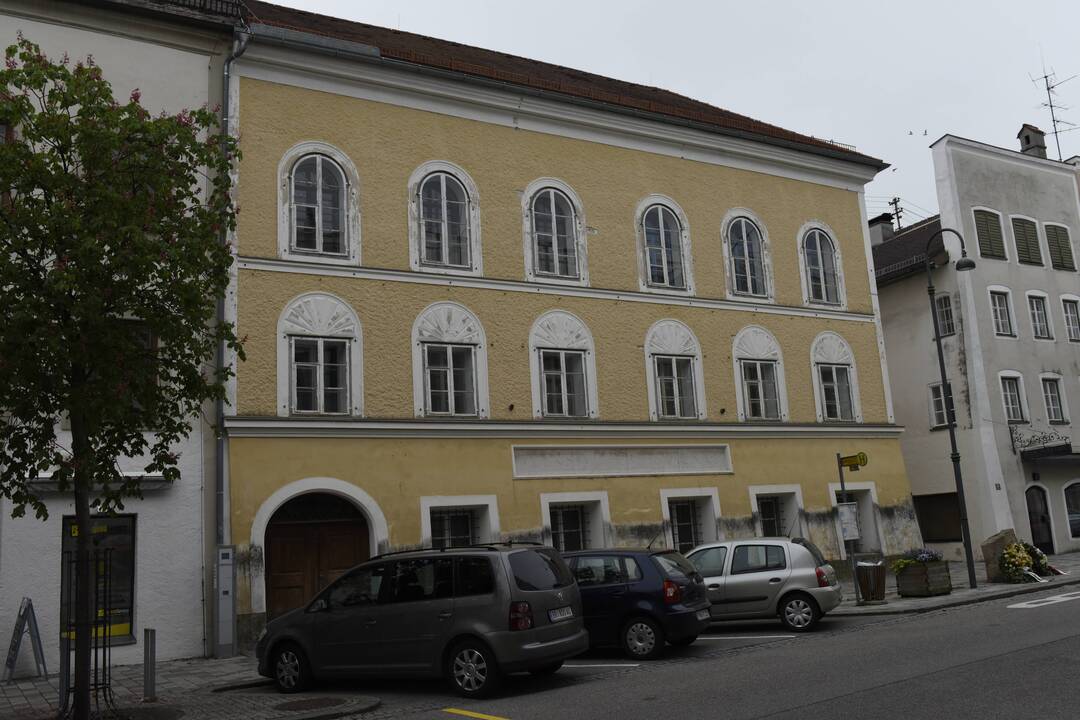 Šiame name 1889 metais gimė A. Hitleris.