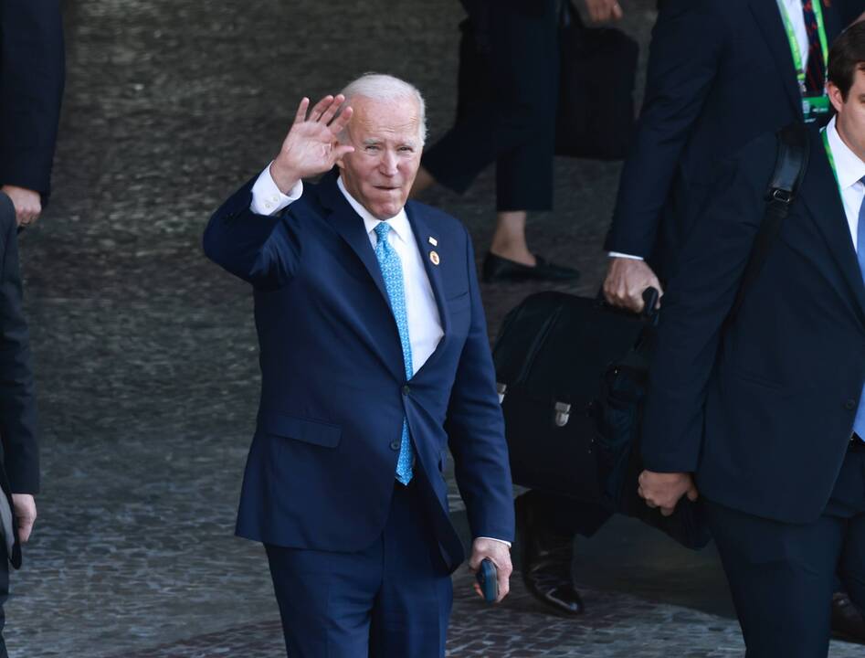 Joe Bidenas padėkojo jį palaikantiesiems už meilę