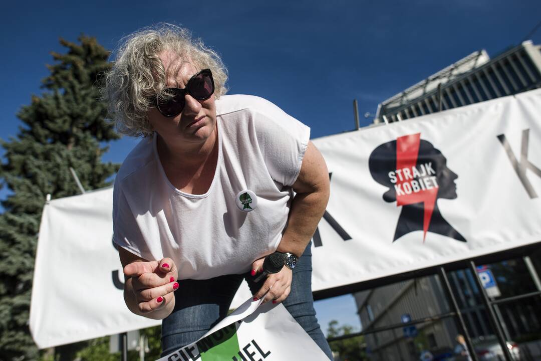 JT: Lenkijos abortų ribojimai pažeidžia moterų teises