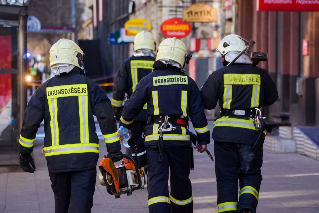 Pirmadienio rytą Latvijoje be elektros liko apie 6900 vartotojų