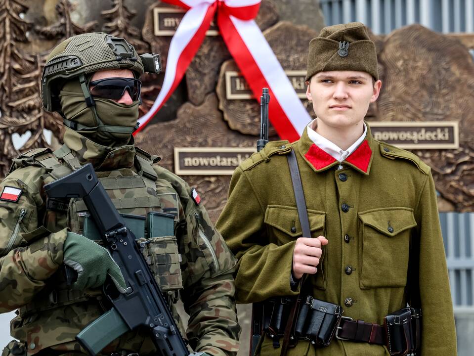 Lenkija žada dislokuoti Latvijoje daugiau karių