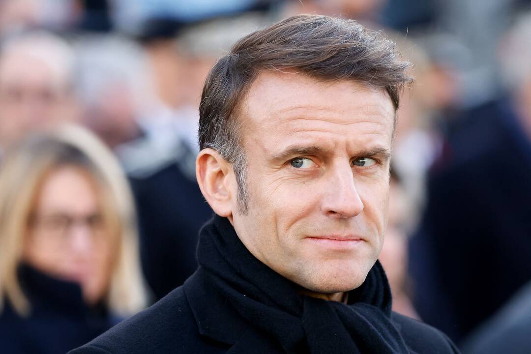 Macrono pareiškimas sukėlė pyktį Afrikoje: išmokite gerbti afrikiečius