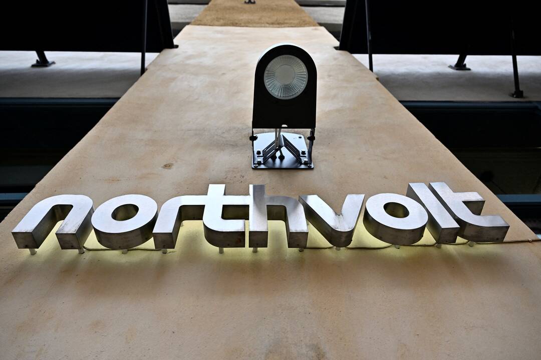 Elektromobilių akumuliatorių gamintojo „Northvolt“ bankrotas gali skaudžiai kirsti vokiečių kišenei