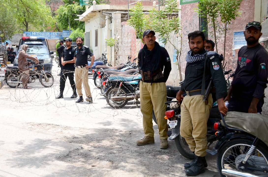 Pakistane mirtininkas susprogdino mokyklinį autobusą