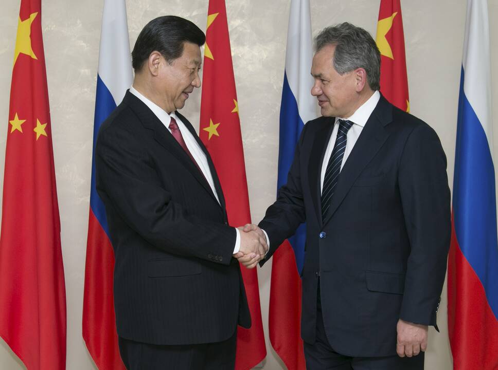 Xi Jinpingas susitiko su Sergejum Šoigu