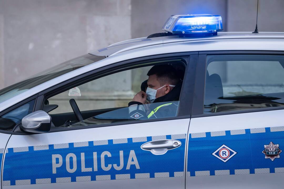 Prie Varšuvos susidūrus lietuvio vairuotam mikroautobusui ir vilkikui žuvo penki žmonės