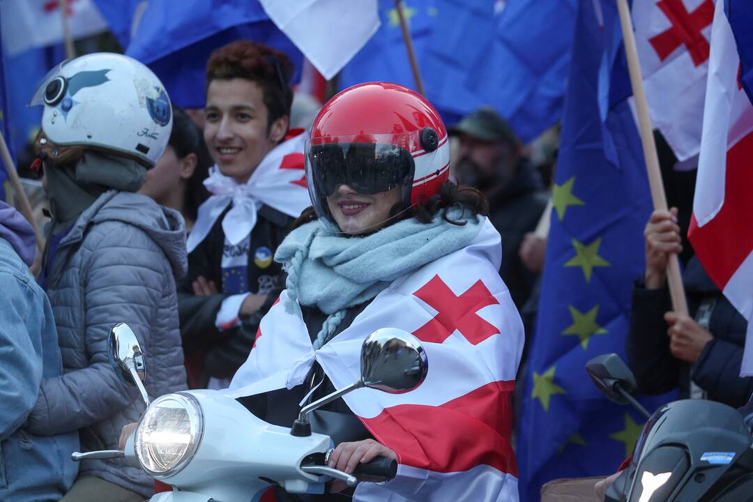 Sakartvelas rengiasi balsavimui, kuris laikomas šalies pasirinkimu tarp Rusijos ir ES