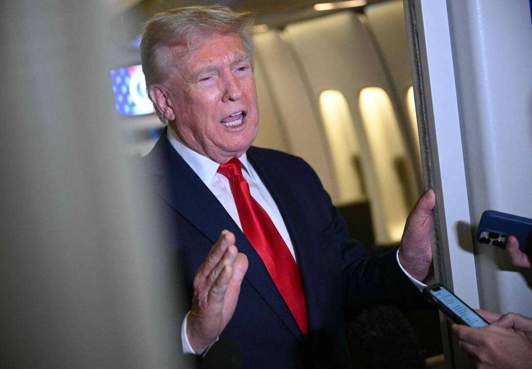 Trumpas: jokia šalis neišsisuks nuo muitų