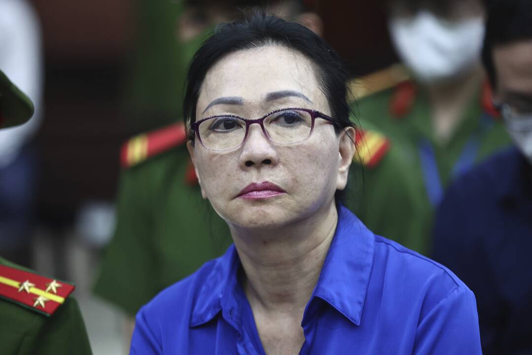 Vietnamo teismas paliko galioti mirties bausmę turto magnatei
