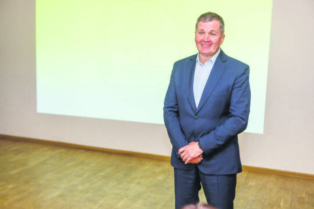 Praktiškai: į konferenciją atvykę pedagogai patys išbandė kai kurias inovatyvias veiklas, vykstančias Kauno rajono VDU Ugnės Karvelis gimnazijos gimnazistams.