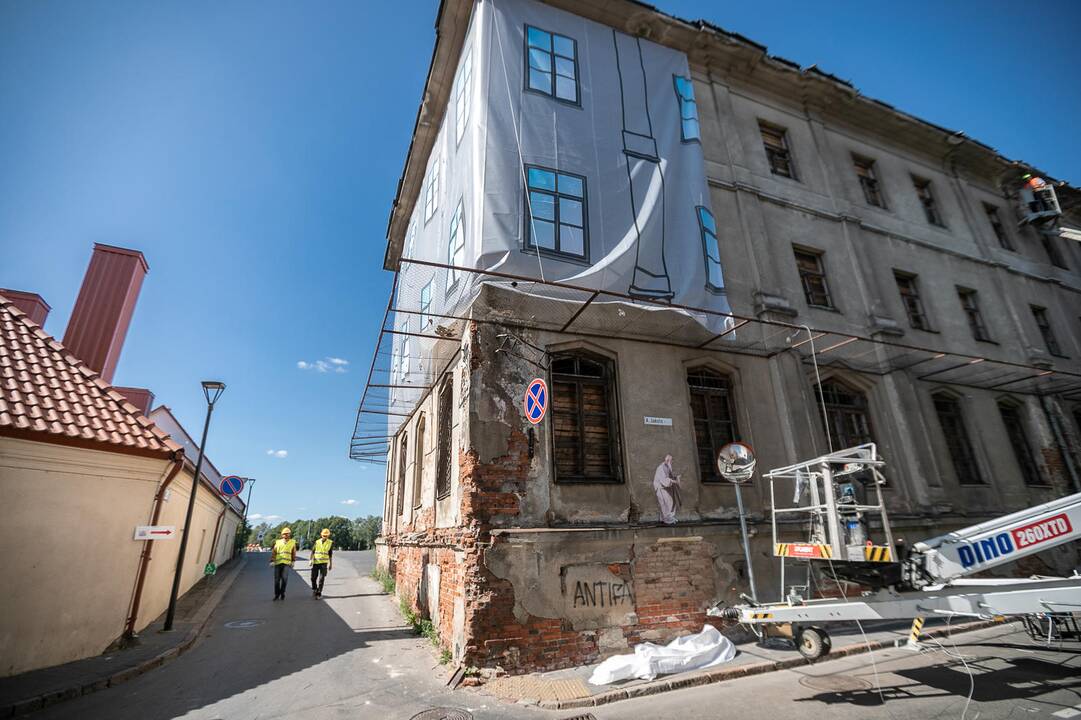 Žydų ligoninė uždengiama tentu