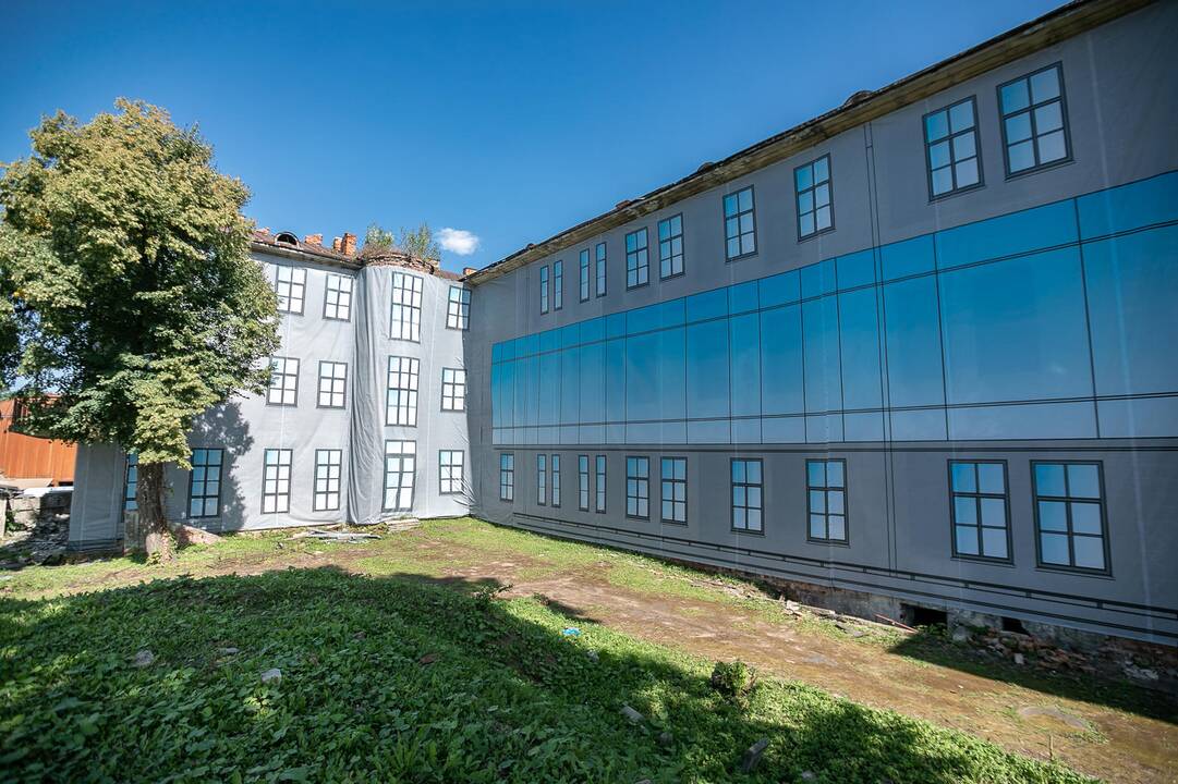 Žydų ligoninė uždengiama tentu
