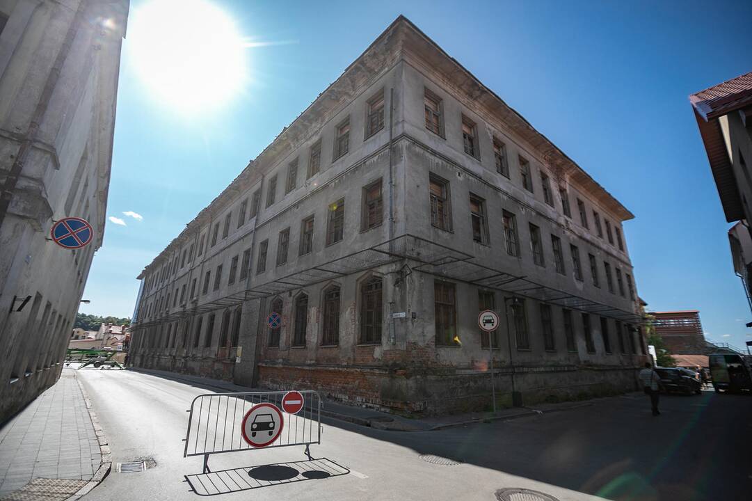 Žydų ligoninė uždengiama tentu