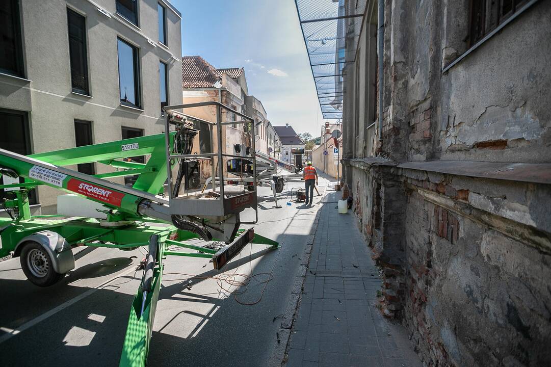 Žydų ligoninė uždengiama tentu