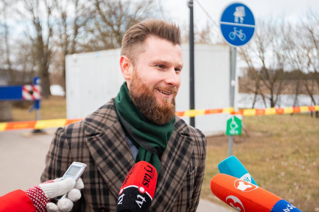„Auksinio“ tualeto nukėlimas ir išvežimas