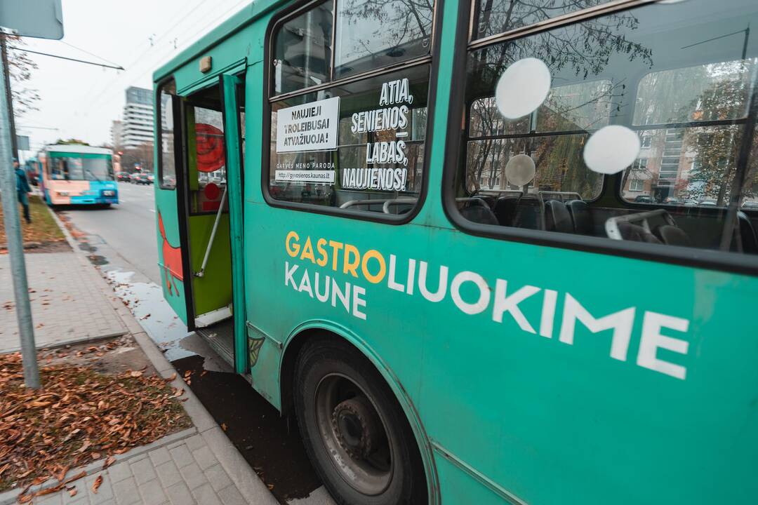 Atsisveikinimas su senaisiais troleibusais