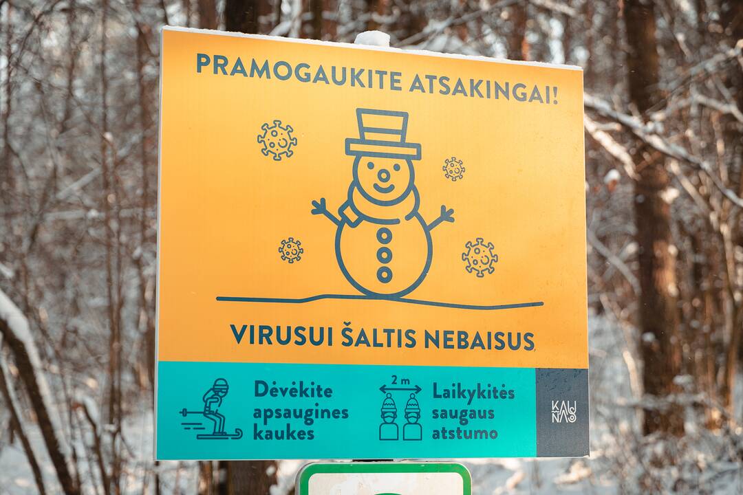 Kauniečiai ir toliau neatsispiria žiemos pramogoms