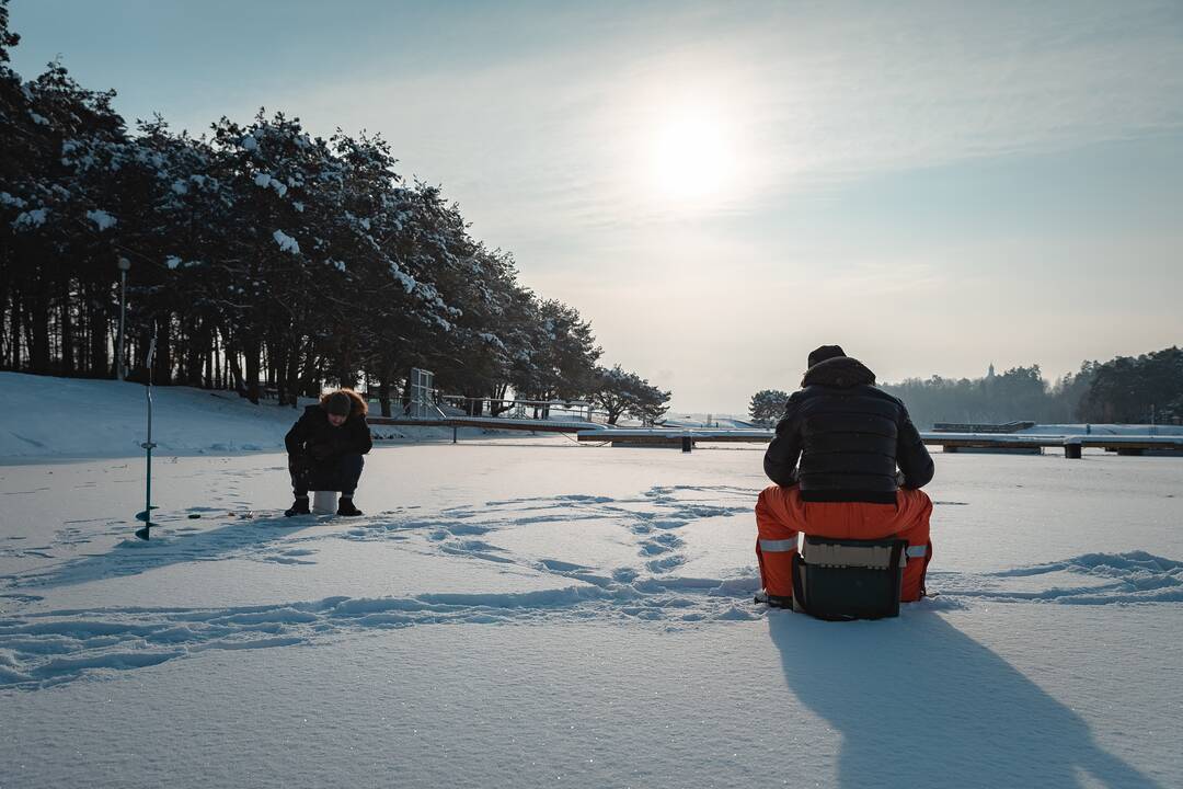 Poledinės žūklės fanai