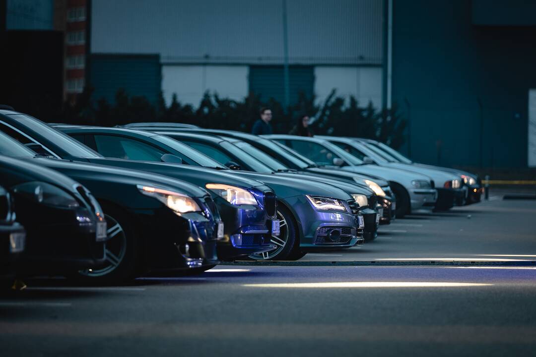 Koncertas automobiliuose „Urmo“ miestelio aikštelėje