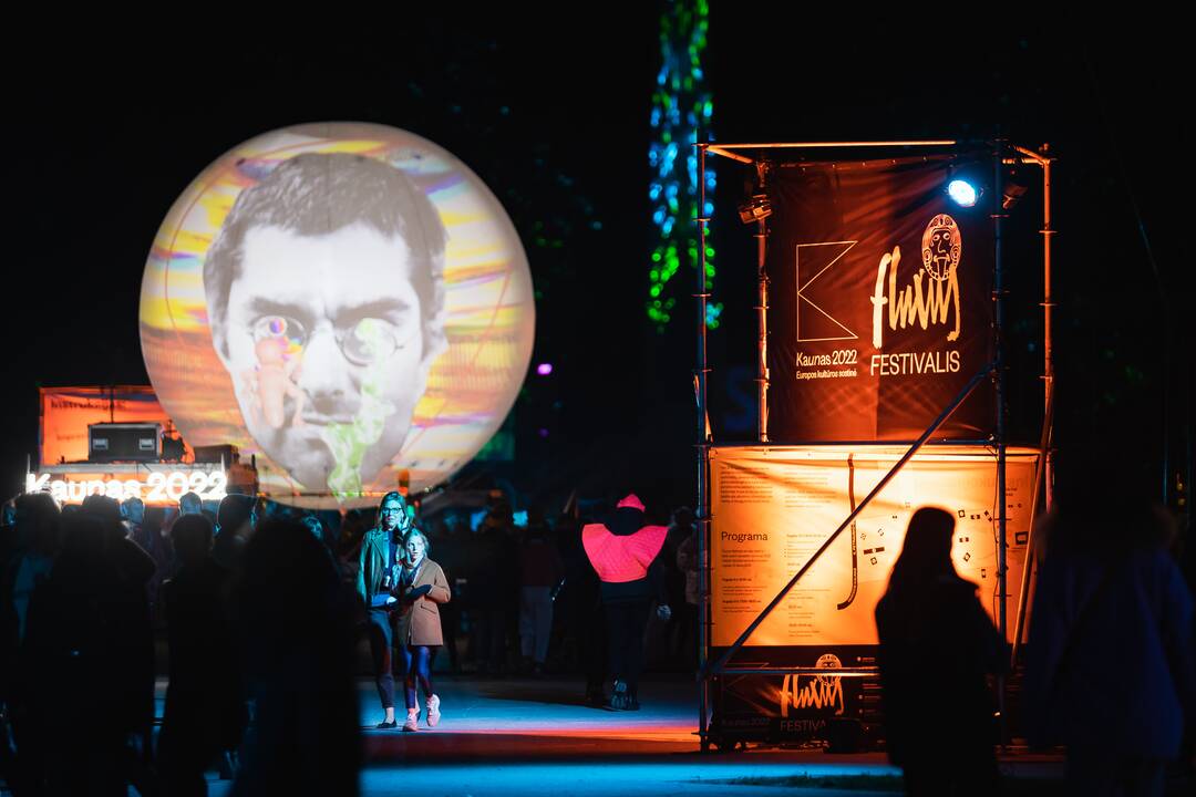 Į Parodos kalną „Fluxus“ stiliumi kopė šimtai