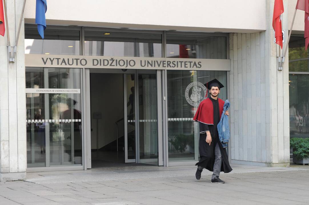 VDU diplomų įteikimas