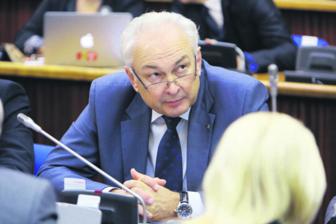 Vietoj prieškariu statyto ir miesto centre veikusio tabako fabriko beveik prieš dešimt metų įkurtas Kultūros fabrikas, kuriame dabar reziduoja menininkai.