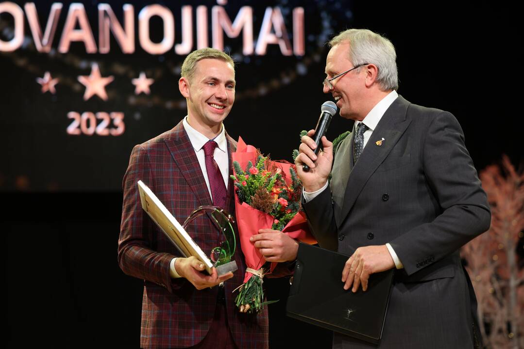 Tradicija: Valstybės gimtadienio šventėje padėkota pakaunės garsintojams ir puoselėtojams.