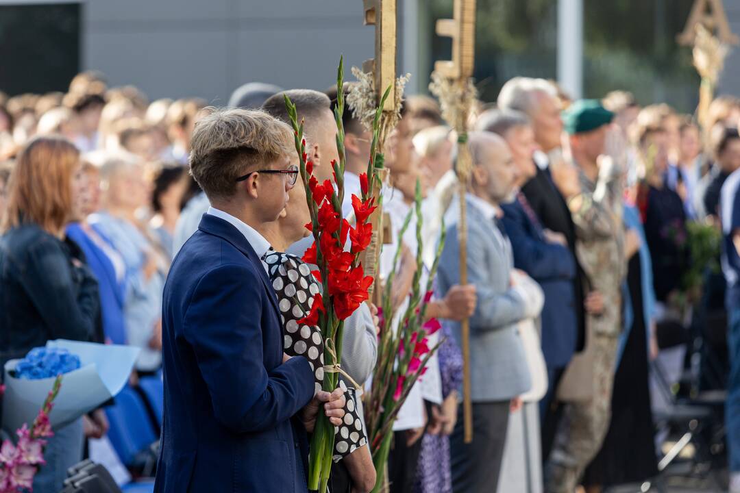 Rugsėjo 1-osios šventė Vilniaus Žirmūnų gimnazijoje