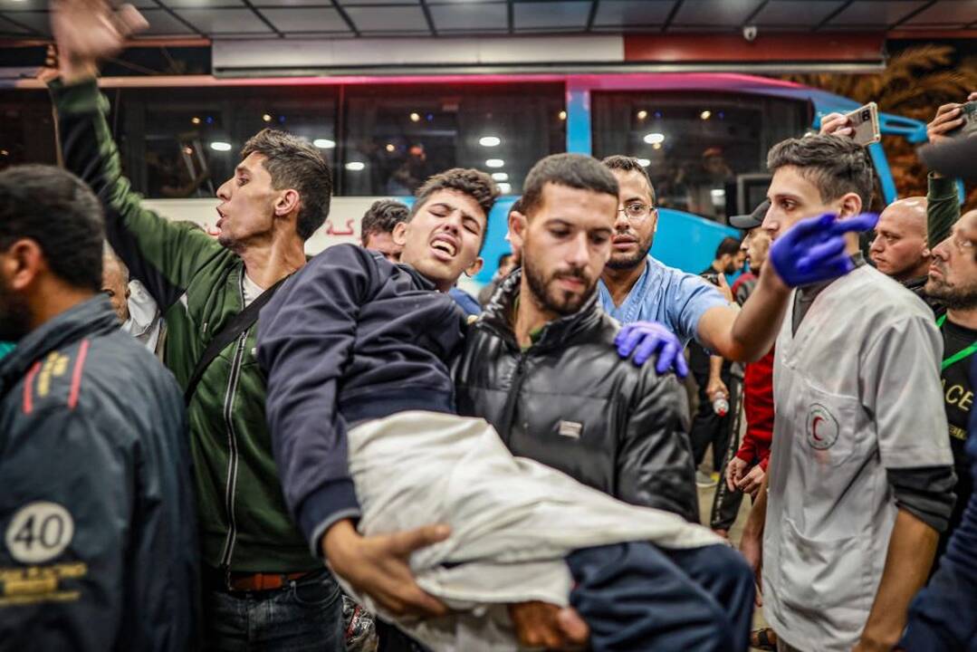 „Hamas“ kontroliuojama ministerija: Iš vienos Gazos Ruožo ligoninės evakuota 200 pacientų