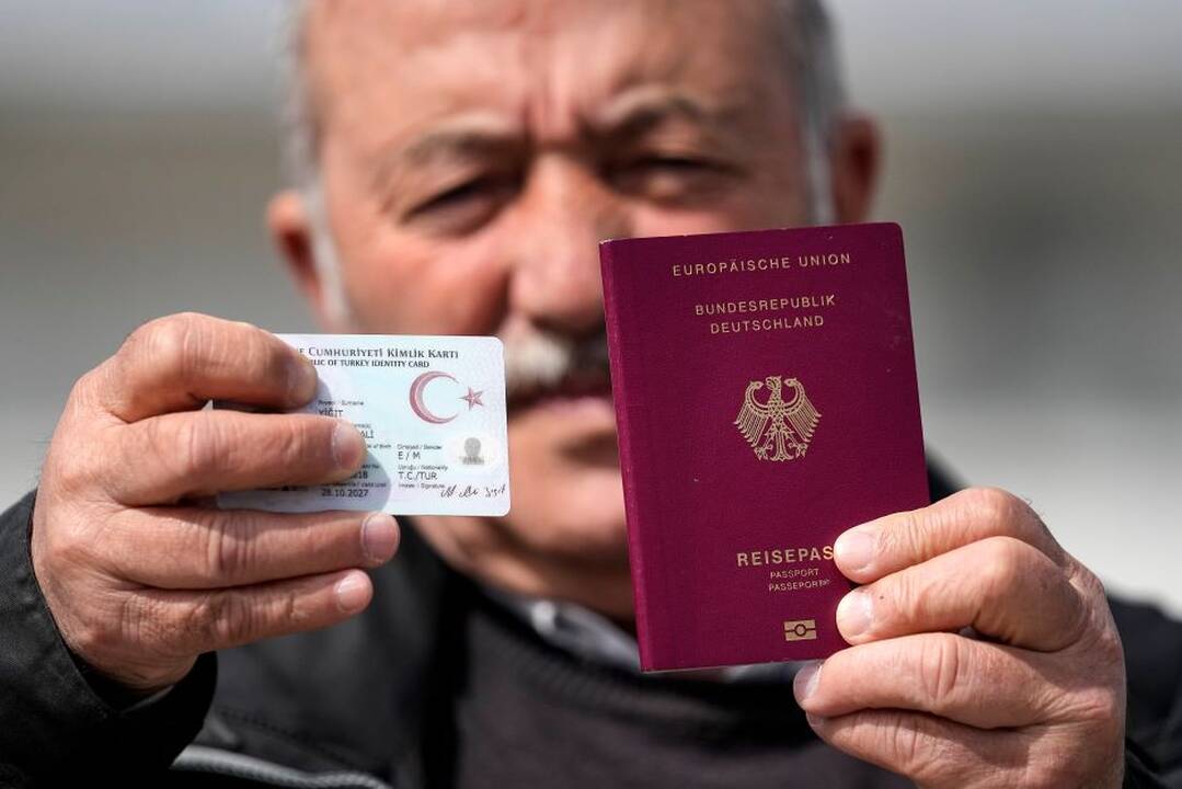 Vokietija sutinka sušvelninti pilietybės gavimo taisykles