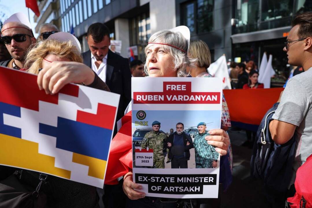 Armėnija smerkia Azerbaidžaną dėl Kalnų Karabacho separatistų lyderių suėmimo