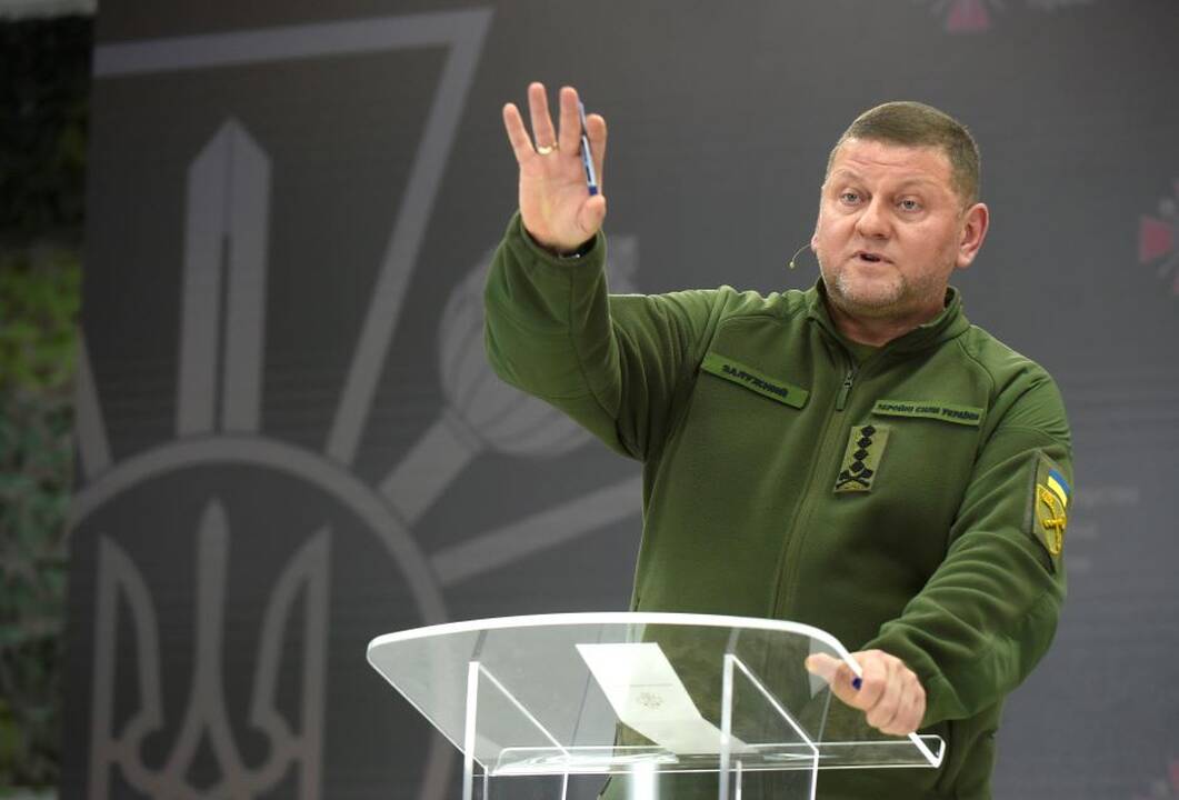Žiniasklaida: V. Zalužnui buvo siūlytas Nacionalinio saugumo ir gynybos tarybos sekretoriaus postas
