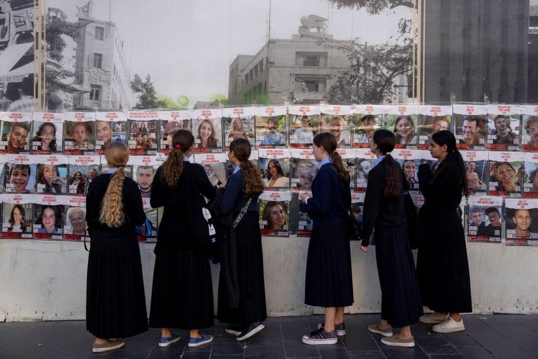 Izraelis: Gazos Ruože yra penkiolikos įkaitų palaikai