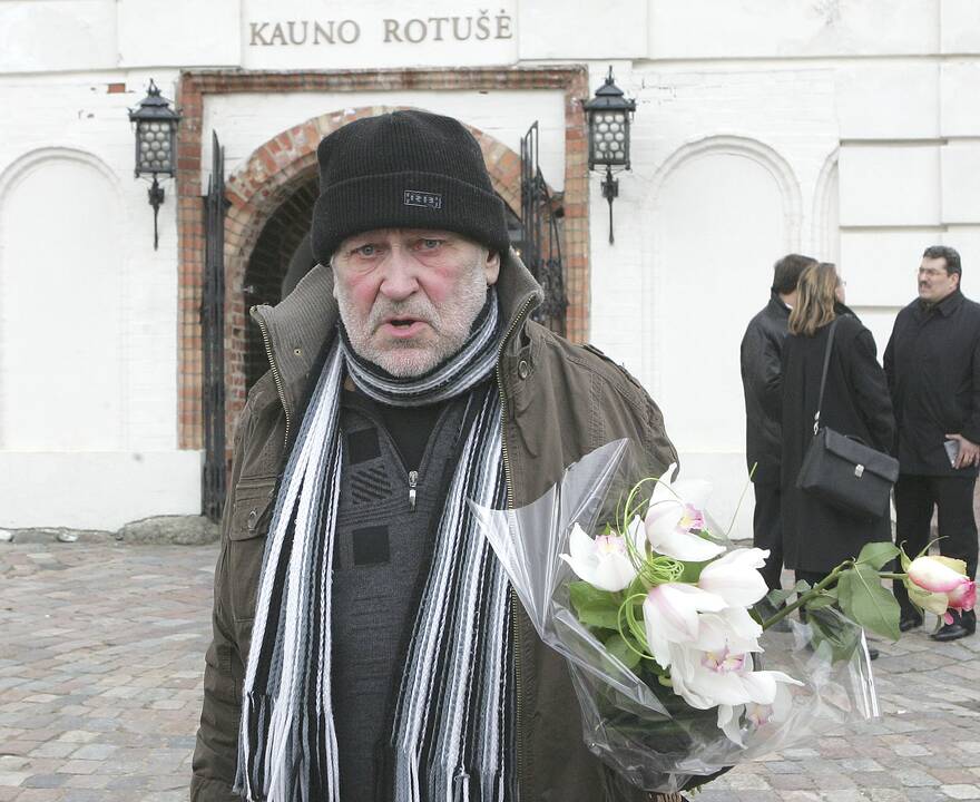 Karjera: po saugumiečius sudominusios frazės spektaklyje „Skapeno klastos“ V. Vaičekauskas neteko vaidmenų Jaunimo teatre.