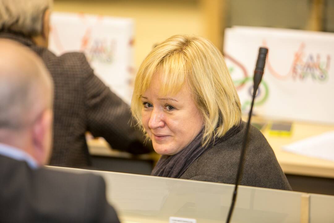 Dėmesys: paimdami autostopu keliaujančius vaikus turėtume labiau pasidomėti jų kelione